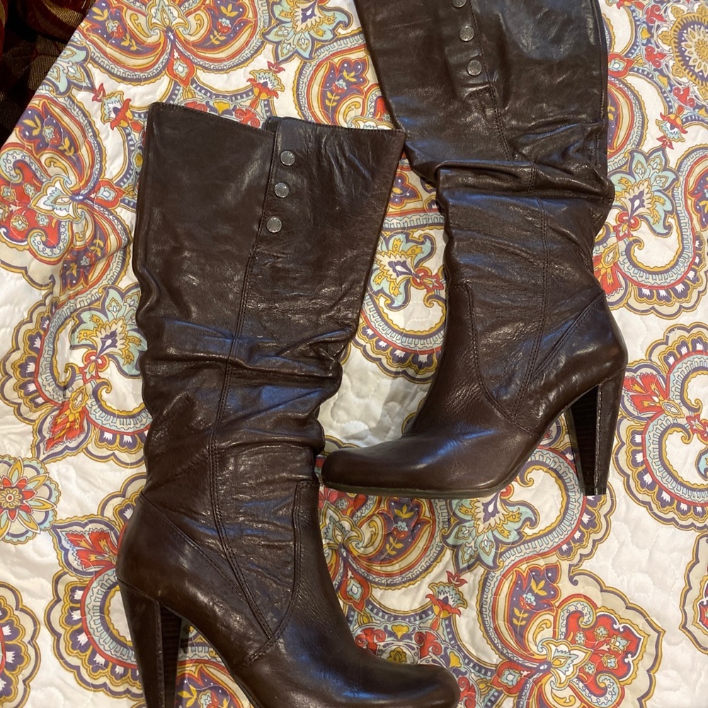 Guess leather boots.
